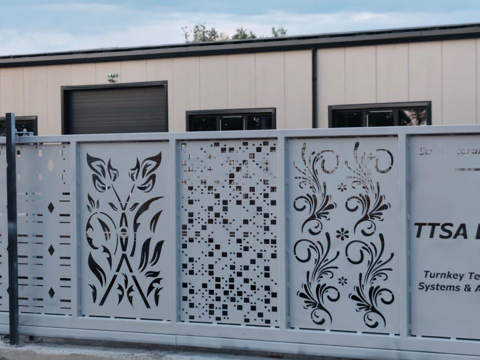 Gard sau poartă metalică TTSA — proiect 8